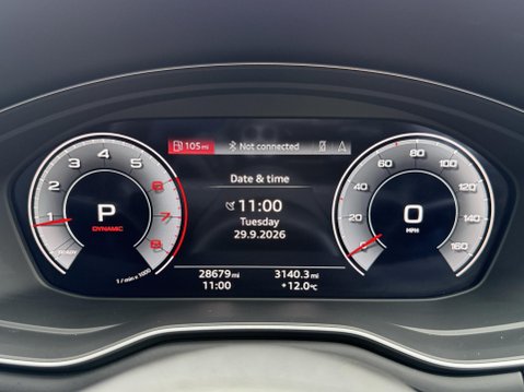 Audi A4 2.0 TFSI 40 Black Edition Estate 5dr Petrol S Tronic Euro 6 (s/s) (204 ps) 39