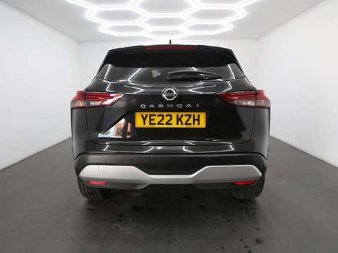 Nissan Qashqai 1.3 DIG-T MHEV N-Connecta Euro 6 (s/s) 5dr 6