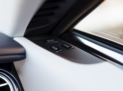 Rolls-Royce Wraith 32