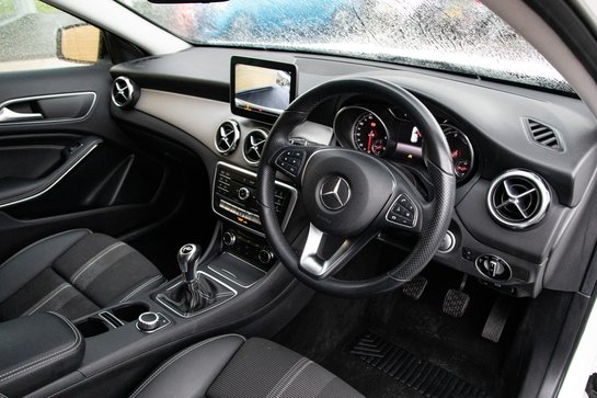 Mercedes-Benz GLA Class GLA 180 URBAN EDITION