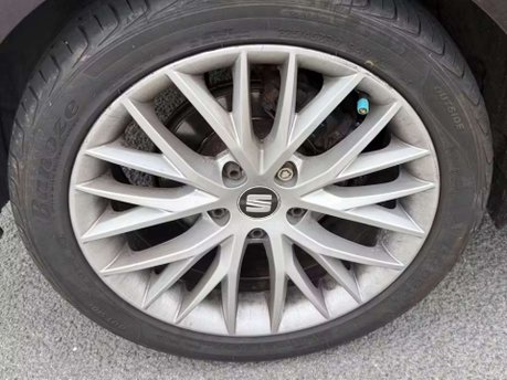 SEAT Leon 1.6 TDI SE Dynamic Technology Hatchback 5dr Diesel DSG Euro 6 (s/s) (115 ps 9