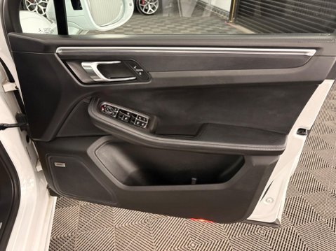 Porsche Macan 3.0T V6 GTS SUV 5dr Petrol PDK 4WD Euro 6 (s/s) (360 ps) 38