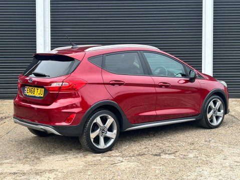 Ford Fiesta ACTIVE X 6