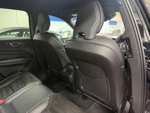 Volvo XC60 2.0 D4 R-Design Pro SUV 5dr Diesel Auto AWD Euro 6 (s/s) (190 ps) 38