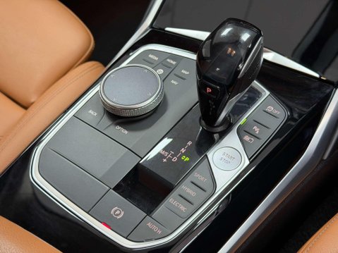 BMW 3 Series 2.0 330e 12kWh Sport Pro Saloon 4dr Petrol Plug-in Hybrid Auto Euro 6 (s/s) 45