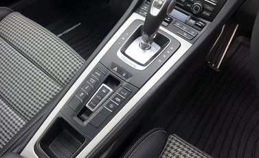 Porsche 911 50th Anniversary Edition 24
