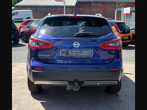 Nissan Qashqai 1.3 Qashqai N-Connecta DiG-T 5dr 9
