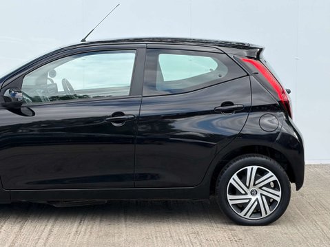 Toyota Aygo 1.0 Aygo X-Play TSS VVT-i 5dr 39