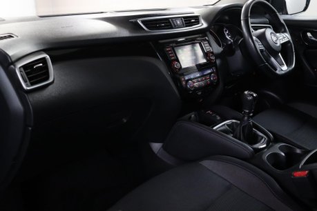 Nissan Qashqai DIG-T ACENTA PREMIUM 34