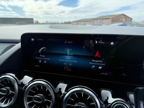 Mercedes-Benz GLA 2.0 GLA220d AMG Line (Premium Plus) SUV 5dr Diesel 8G-DCT 4MATIC Euro 6 (s/ 38