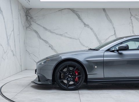 Aston Martin Vantage GT8 42