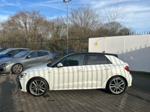 Audi A1 1.5 TFSI 35 Vorsprung Sportback 5dr Petrol S Tronic Euro 6 (s/s) (150 ps) 2 5