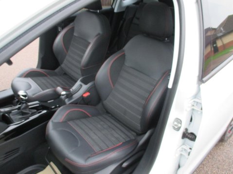 Peugeot 2008 1.2 PureTech GT Line Euro 6 (s/s) 5dr 23
