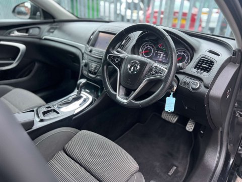 Vauxhall Insignia 1.6 Insignia SRI Nav CDTI Auto 5dr 3
