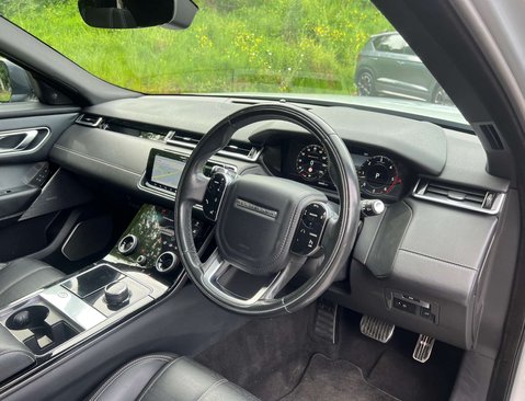 Land Rover Range Rover Velar 3.0 Range Rover Velar R-Dynamic HSE D300 Auto 4WD 5dr 15
