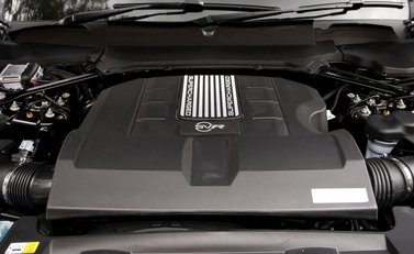 Land Rover Range Rover Sport 5.0 SVR 33