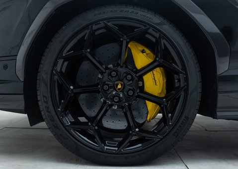 Lamborghini Urus PERFORMANTE