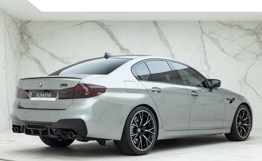 BMW M5 Competition 7