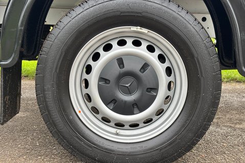 Mercedes-Benz Sprinter 315 Cdi Progressive Luton with Tail Lift 27