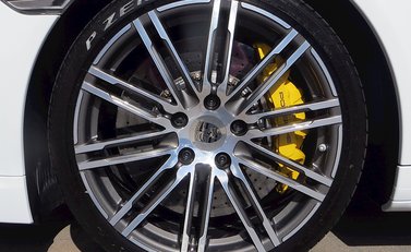 Porsche 911 (991) Turbo S Cabriolet 11