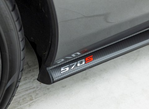 McLaren 570S Spider 38