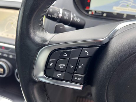 Jaguar E-Pace 2.0 D180 R-Dynamic HSE Auto AWD Euro 6 (s/s) 5dr 47