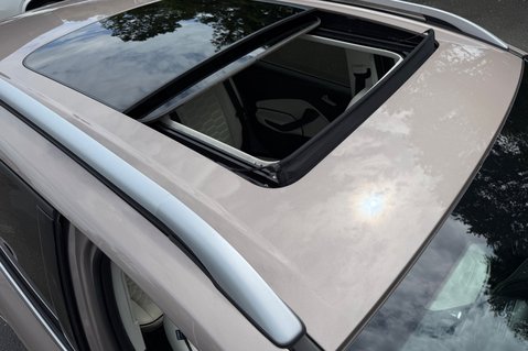 Ford Kuga VIGNALE TDCI AUTO - MILANO GRIGIO PAINT - PAN ROOF -APPEARANCE PACK 25