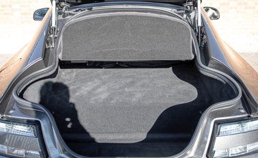 Aston Martin V12 Vantage S 35