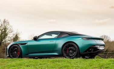 Aston Martin DB12 Coupe 4