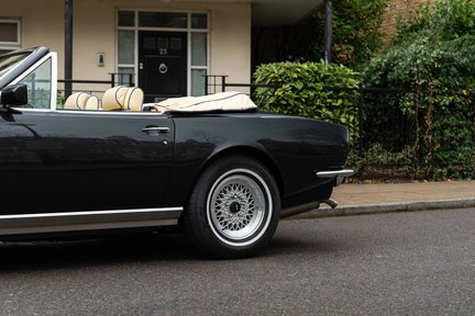 Aston Martin V8 V585 EFi Volante 18