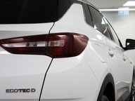 Vauxhall Grandland X SRI NAV 23