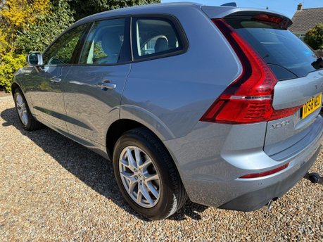 Volvo XC60 2.0 D4 Momentum Auto AWD Euro 6 (s/s) 5dr 10