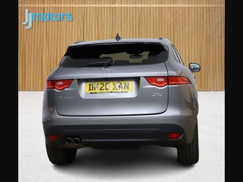 Jaguar F-Pace 2.0 D180 Chequered Flag SUV 5dr Diesel Auto AWD Euro 6 (s/s) (180 ps) 3