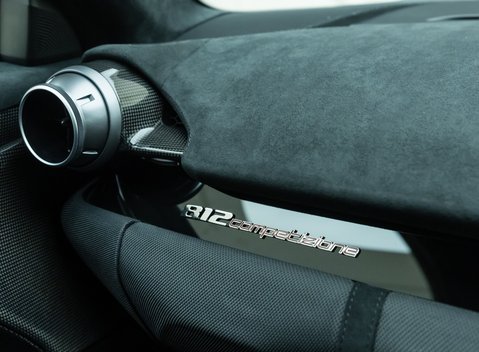 Ferrari 812 Competizione 21