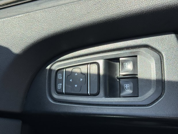 Renault Trafic AUTO SWB L1H1 Low Roof Business SL29 Air Con Sensors EURO 6 24