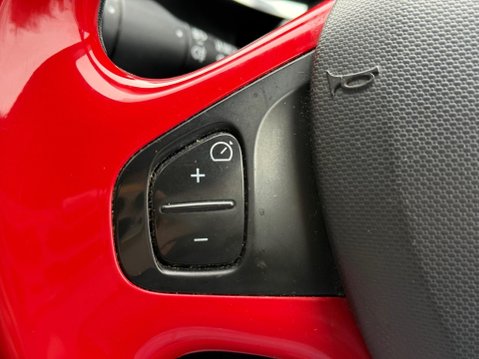 Renault Clio 1.2 16V Dynamique MediaNav Euro 5 5dr 3