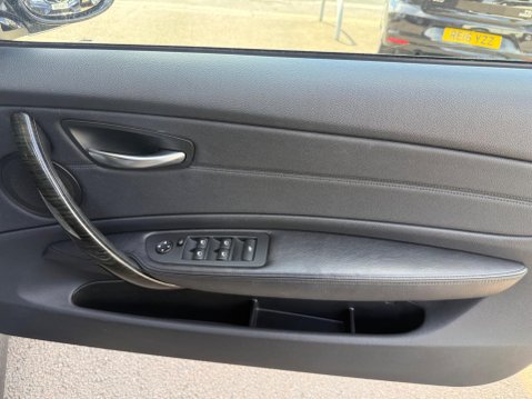 BMW 1 Series 2.0 118i Exclusive Edition Euro 5 (s/s) 2dr 30