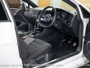 Volkswagen Golf 2.0 Golf R 4WD 3dr 9