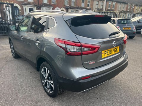 Nissan Qashqai 1.2 DIG-T N-Connecta XTRON Euro 6 (s/s) 5dr 4