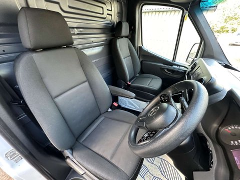 Mercedes-Benz Sprinter 2.0 315 CDI Progressive RWD L3 H2 Euro 6 (s/s) 5dr 16