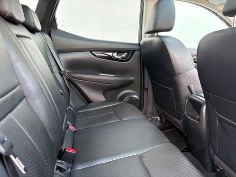 Nissan Qashqai 1.6 Qashqai Tekna dCi CVT 5dr 26