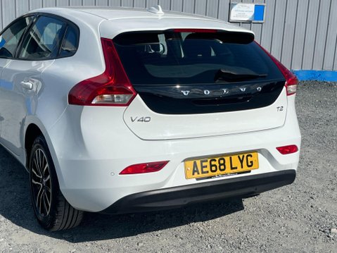 Volvo V40 2.0 T2 GPF Momentum Nav Plus Euro 6 (s/s) 5dr 57