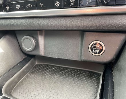 Nissan Qashqai 1.3 Qashqai N-Connecta DiG-T MHEV 5dr 49