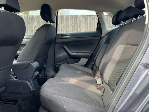 Volkswagen Polo LIFE TSI DSG 9