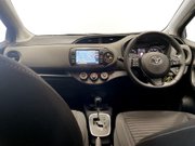 Toyota Yaris 1.5 VVT-i Icon Tech Hatchback 5dr Petrol CVT Euro 6 (111 ps) Air Con - Allo 19