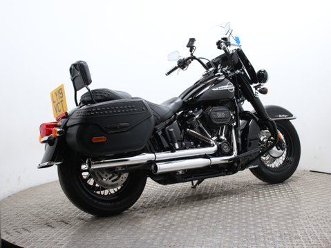 Harley-Davidson Softail Heritage SOFTAIL HERITAGE CLASSIC 114 19 FLHCS 3
