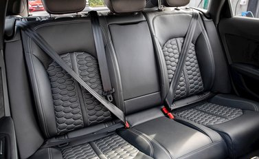 Audi RS6 Avant Performance 13