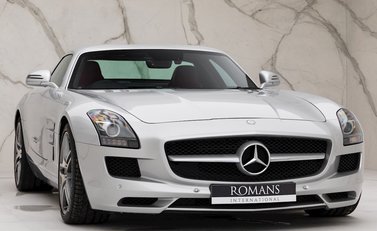 Mercedes-Benz SLS AMG 1