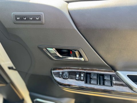 Toyota Vellfire 3.5 V6 G EDITION 4WD+CAPTAIN SEATS+LEATHER+TOP SPEC 72