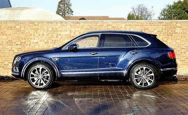 Bentley Bentayga 7